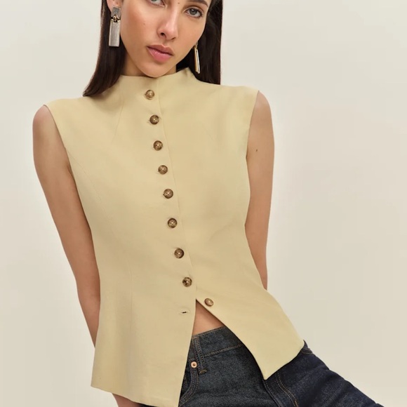 Reformation Lottie Vest Blonde - Picture 1 of 7